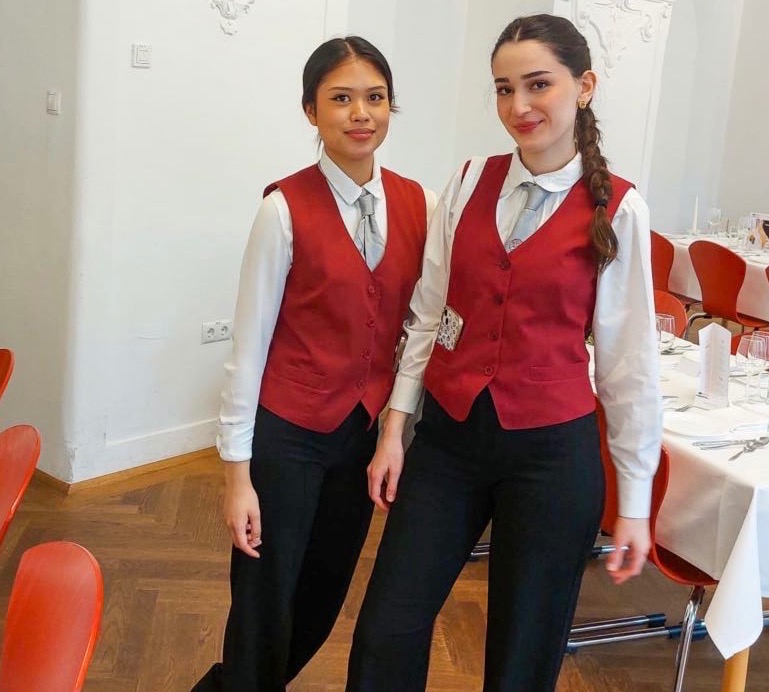 HLW3 beim Etiketten Dinner der theresianischen Akademie